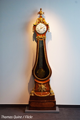 How to pack and transport a grandfather clock