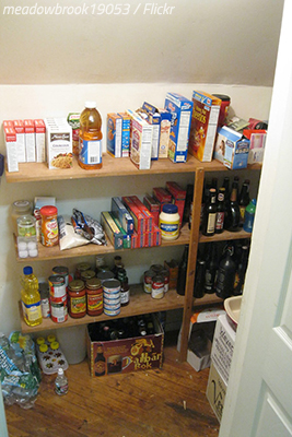 What should you do with food before moving?