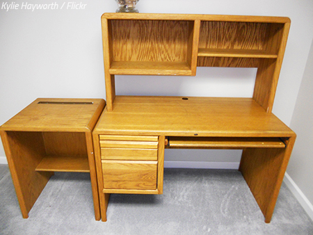 How to move a desk by yourself