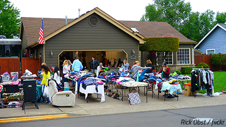 Hold a successful garage sale