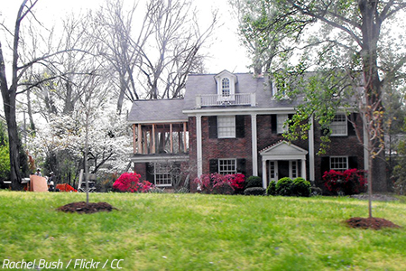pros and cons of moving to a big house
