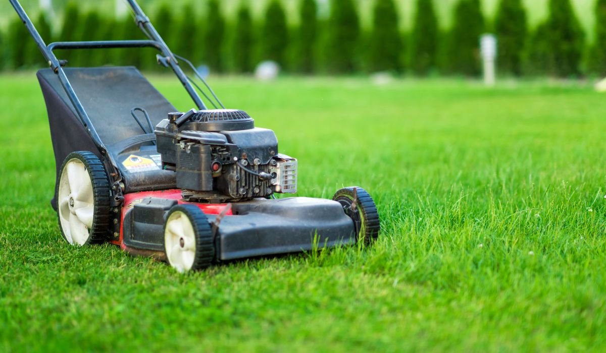 Gas-powered lawn mower