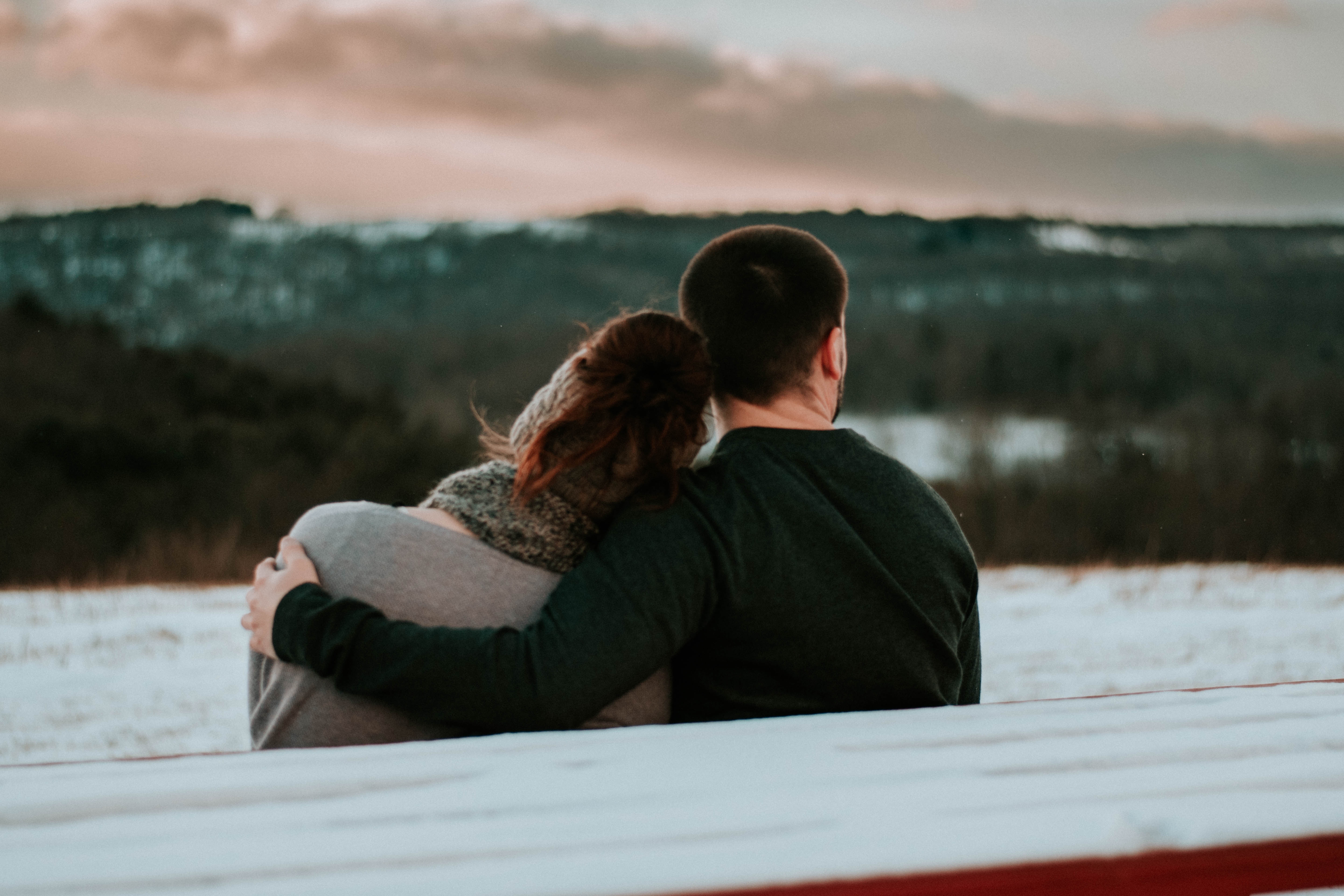Moving in Together? 5 Signs it’s Too Soon & 6 Questions to Ask First Bellhop Blog