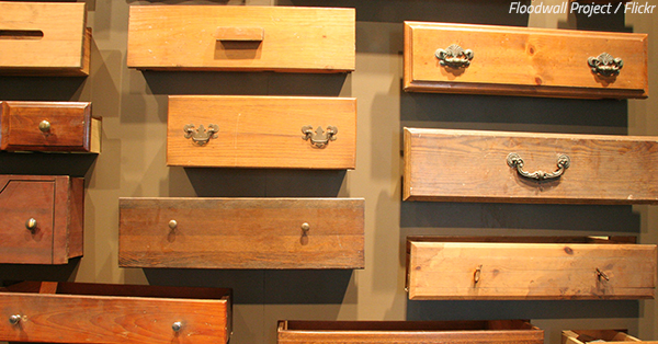 How to Pack Drawers for Moving