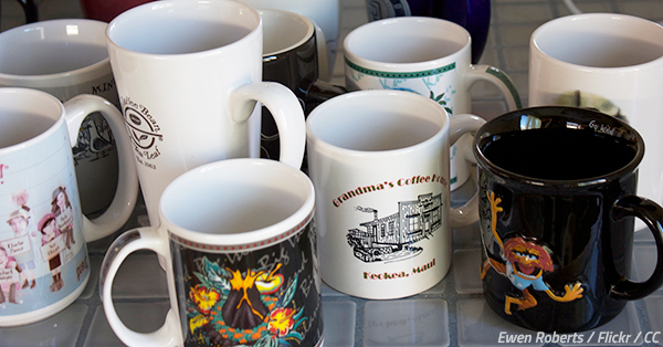 How to Pack Mugs for Moving: 10 Packing Steps