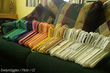 How to pack hangers when moving