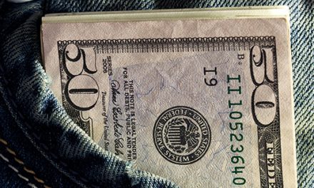 How Much to Tip Movers? Tipping Movers Guide