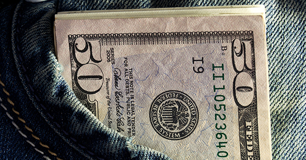 How Much to Tip Movers? Tipping Movers Guide