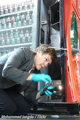 How to move heavy vending machines