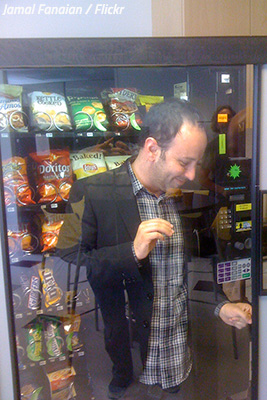 Vending machine moving