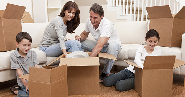 What to Pack When Moving: Packing Checklist
