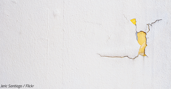 10 Ways to Protect Your Walls When Moving Furniture