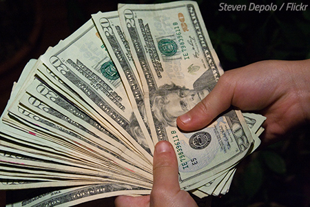 How much to tip movers